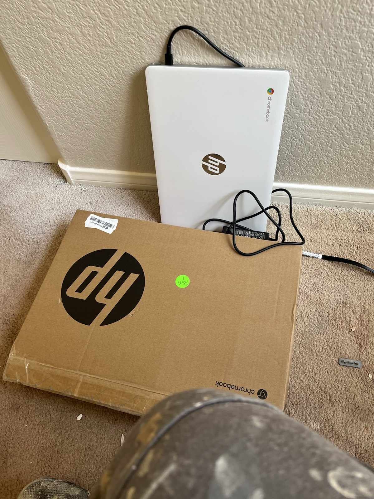 HP Chromebook 14a-na0023nr 14in Celeron N4020 4GB 32GB eMMC Chrome OS White