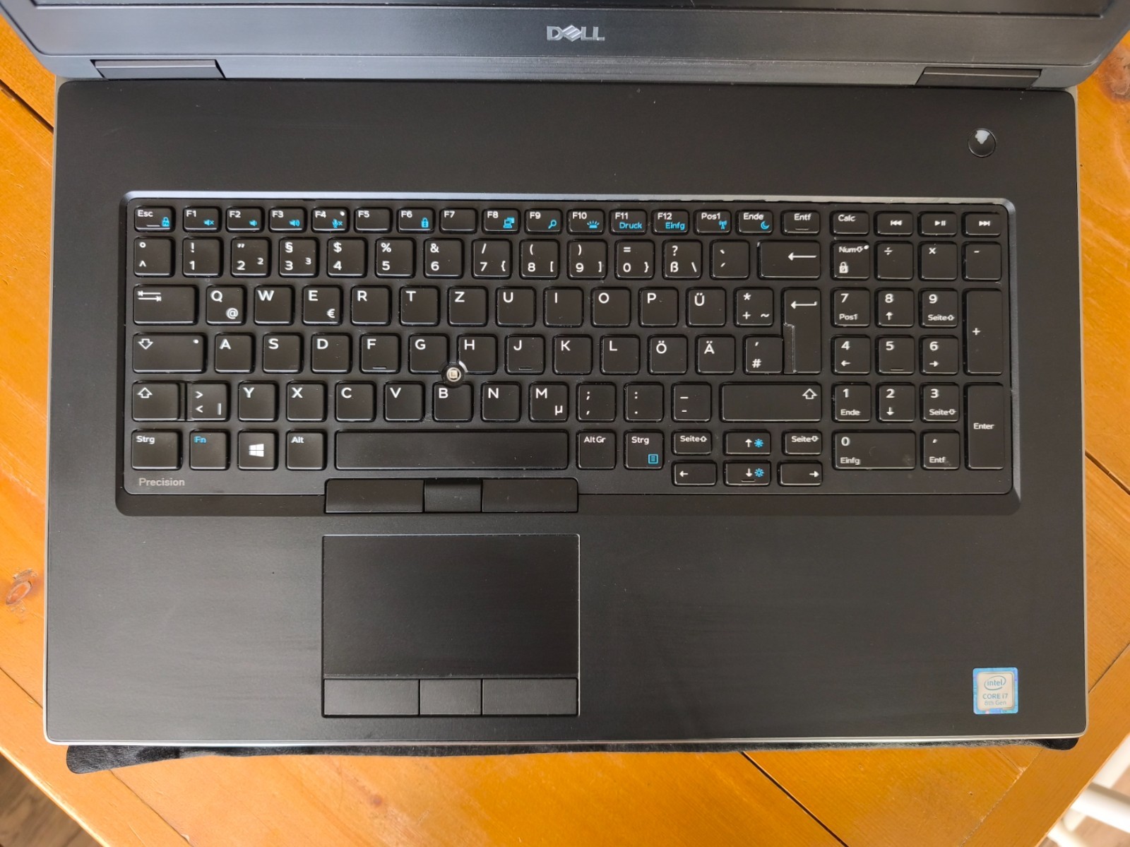 Dell Precision 7730 – i7-8750H 2.2GHz (96GB RAM / 512GB SSD / Quadro P3200)