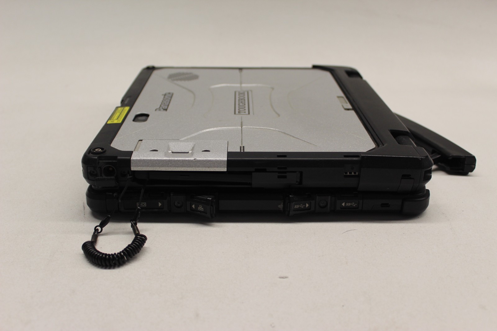 Panasonic Toughbook CF-33 I5-7300U 256M.2-8GB DDR3 Win10P-NO PWR Adapt-C-Descr