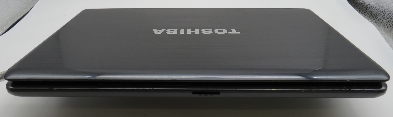 Toshiba Satellite P755-S5263-15.6″-i5-2410M@2.3-4GB RAM-240GB 2.5 -NO OS *READ*