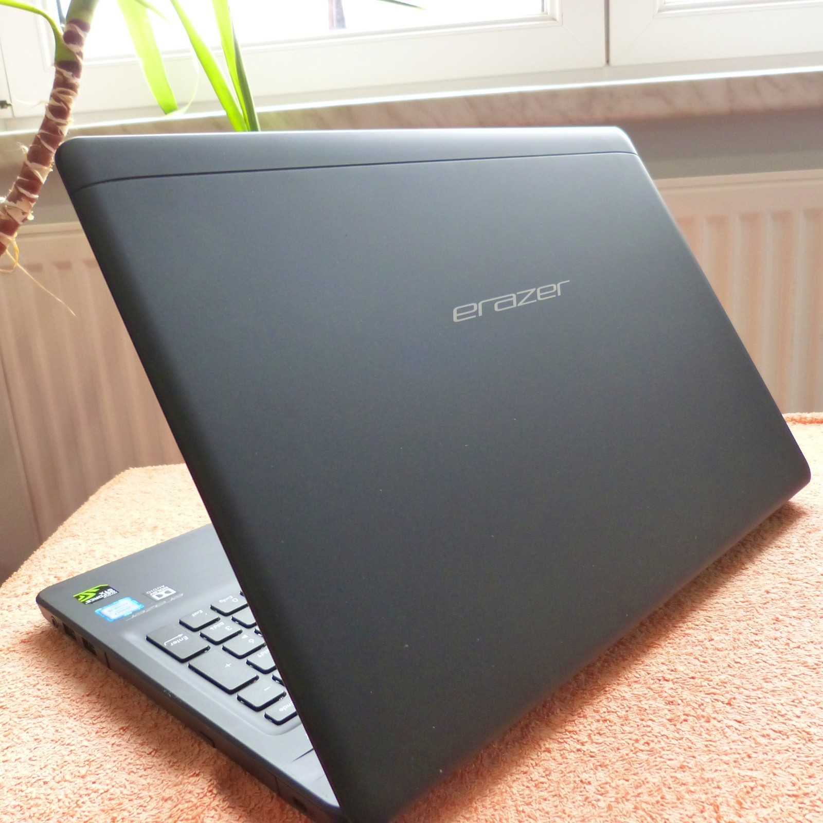 Medion ERAZER P6661 15 inch FULLHD GTX l 16GB RAM NEW I SSD Windows 11 l i5 6G