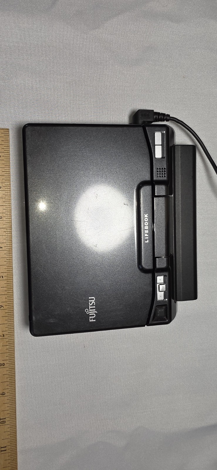 Fujitsu Life Book U810 Mini Laptop
