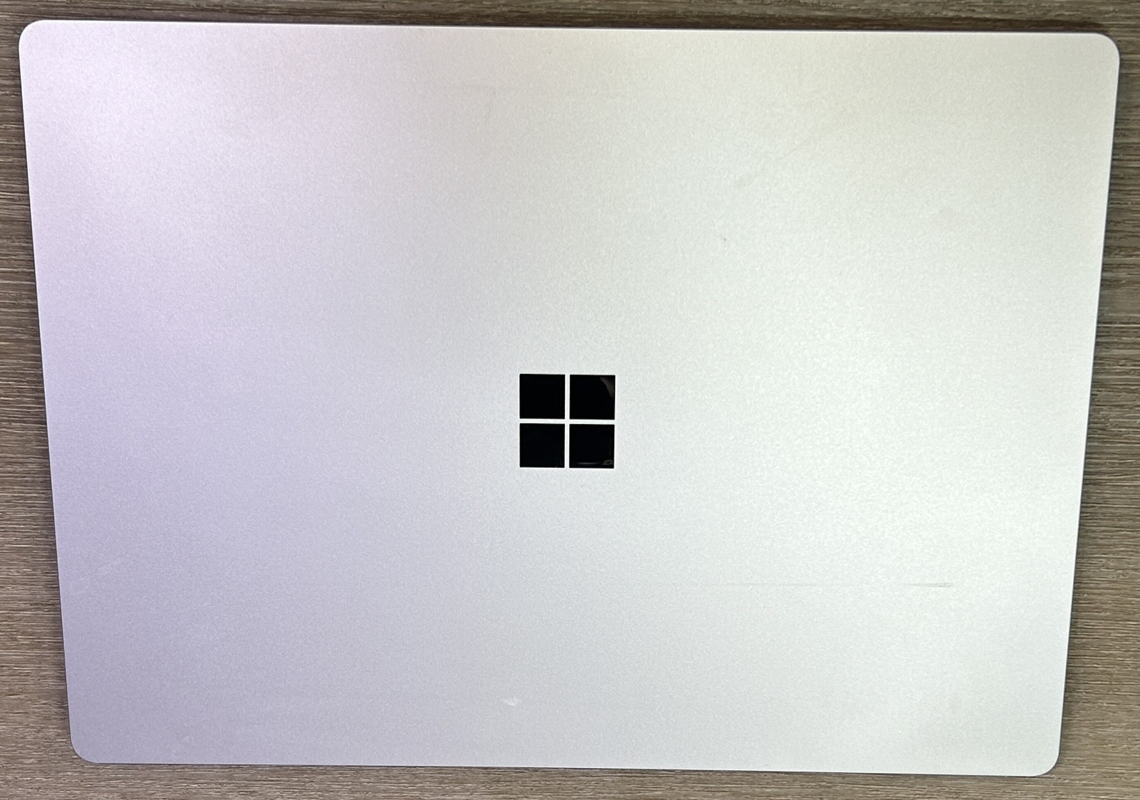 Microsoft Surface Laptop 3 13″ 2256 x 1504 Touch I5-1035G7 256GB SSD 8GB RAM