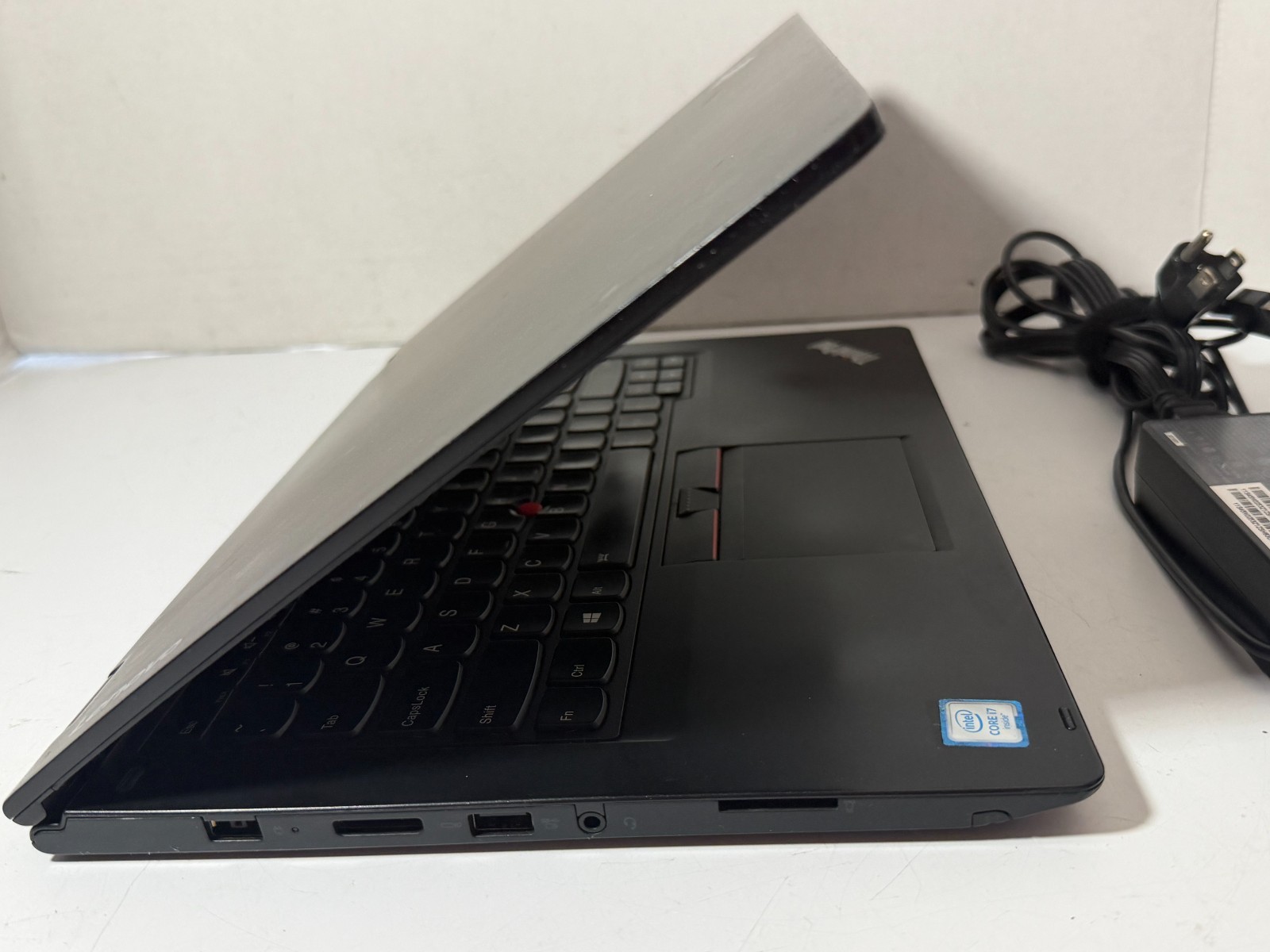 LENOVO Laptop P40 YOGA 14″2- in-1 Touch i7-6500U 16GB RAM 1TB SSD Quadro M500M