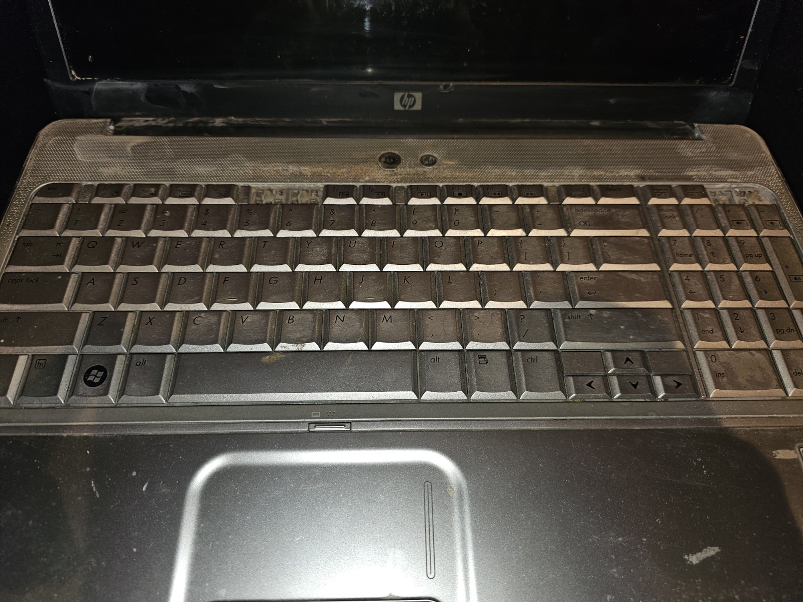 HP G60 15.6″ Windows 10 Laptop AMD Turion 64 X2 2GB RAM NOT WOKRING FOR PARTS