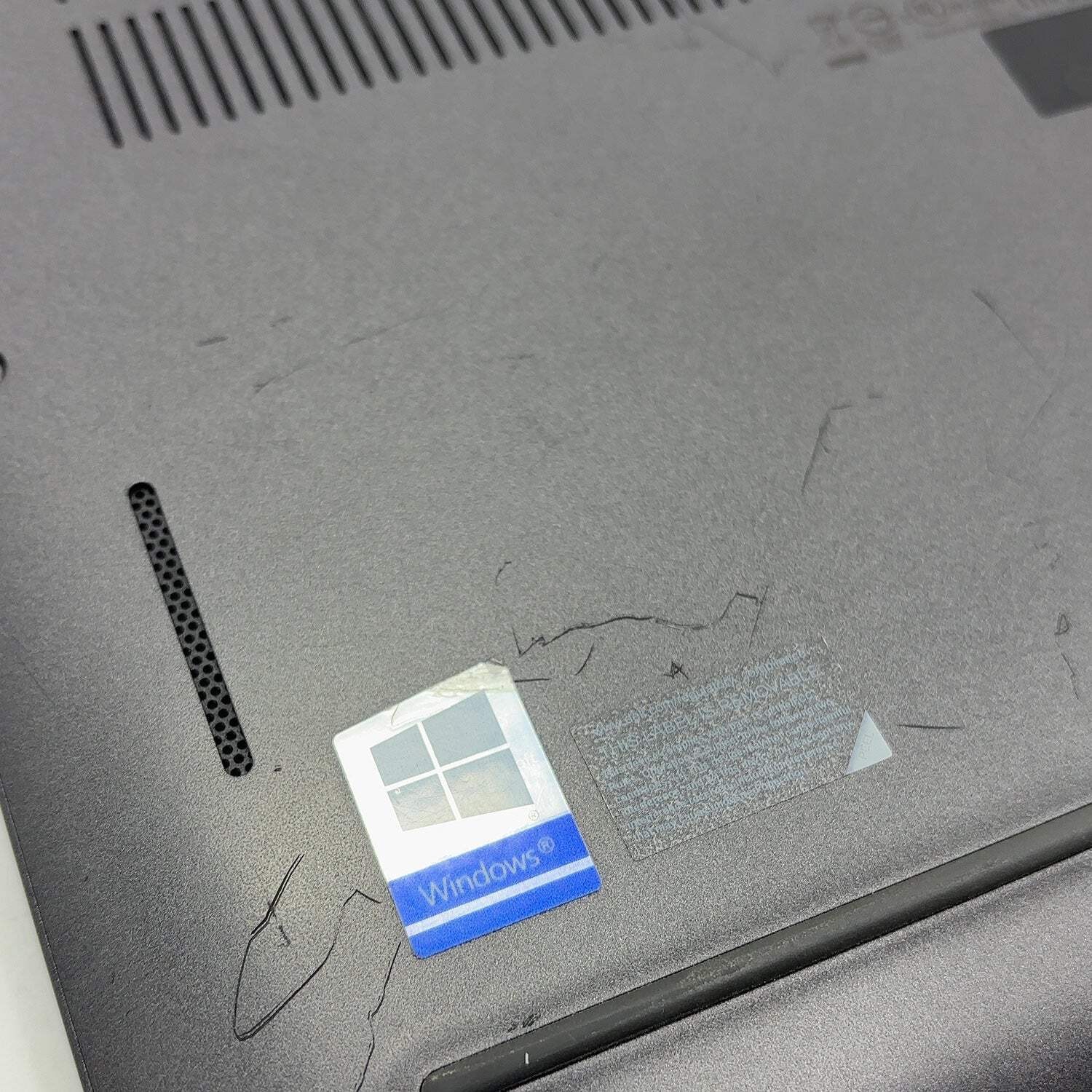 Broken Dell Latitude 7410 14″ i5-10310U 1.7GHz 16GB RAM 256GB SSD Bright Spots
