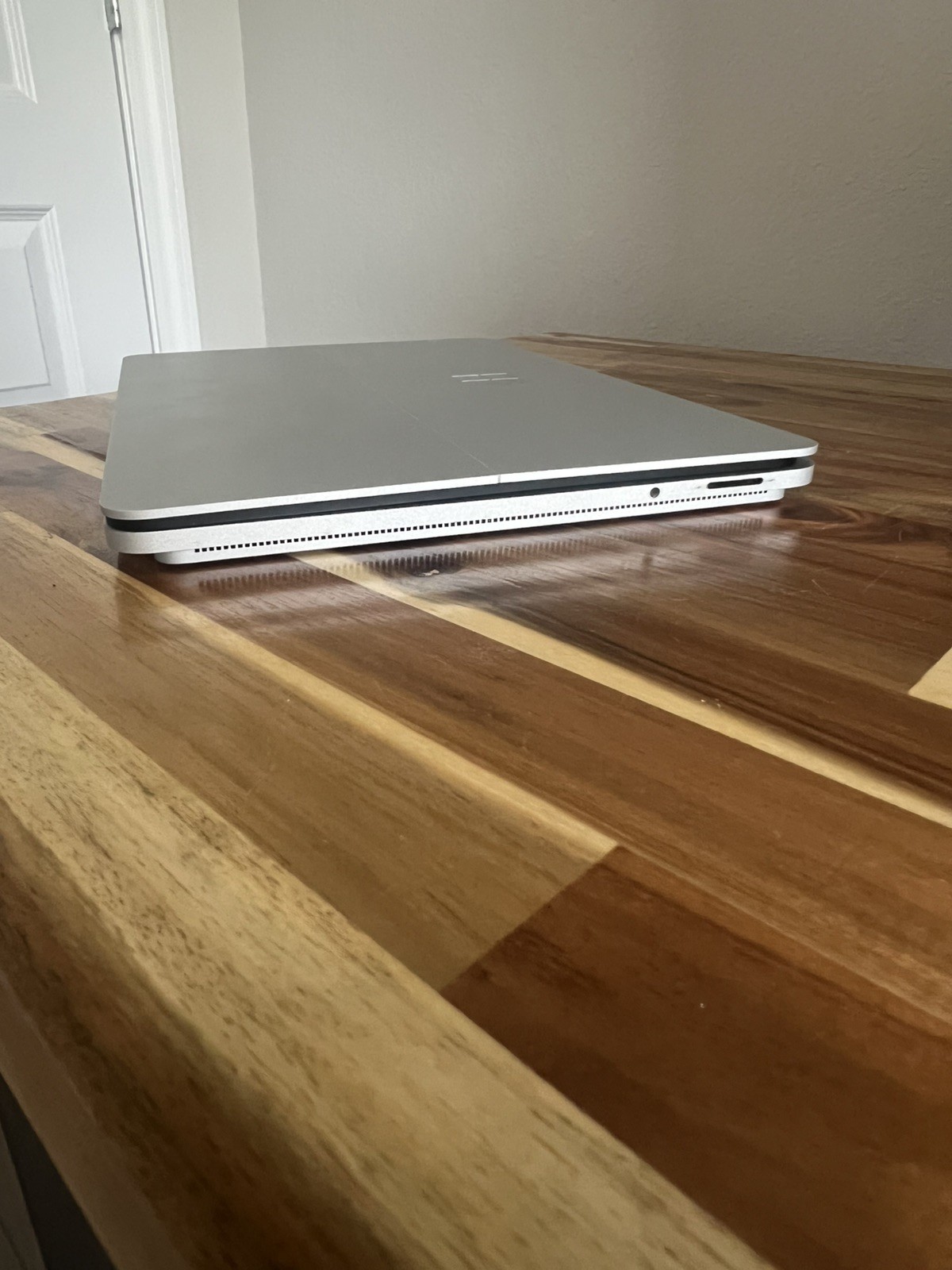 Microsoft Surface Laptop Studio 14.4″ I7-11370H 32GB RAM 1TB SSD RTX 3050 Ti
