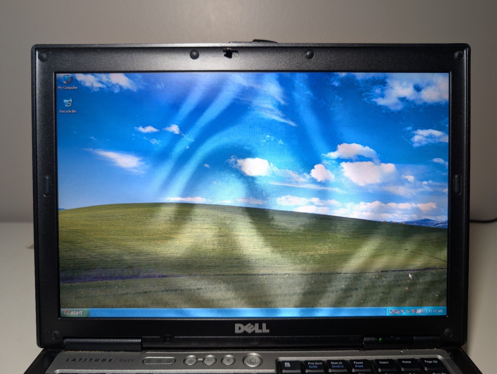 DELL LATITUDE D620 | CD 1GB RAM 500GB HDD | DVD-RW Win XP 32-Bit Serial Port