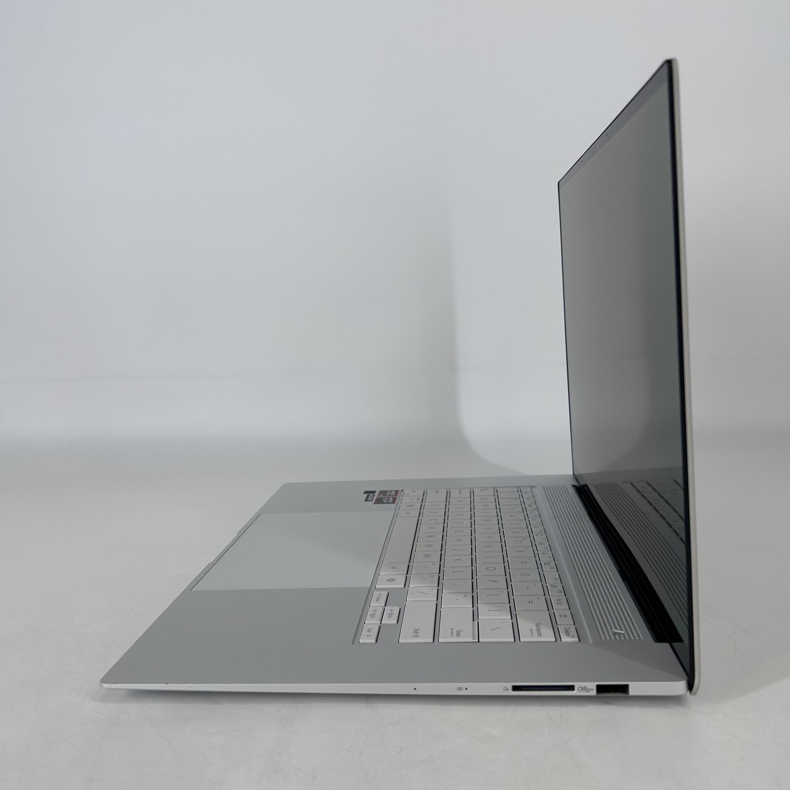 Asus Zenbook S 16 White QHD+ TOUCH 2.0 GHz Ryzen AI 9 365 24GB 1TB SSD Good