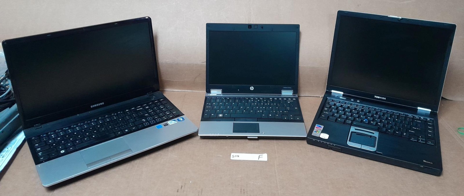 3 SAMSUNG NP300E5A TOSHIBA TECRA M2 & HP ELITEBOOK 2540P LAPTOPS ! S173 F