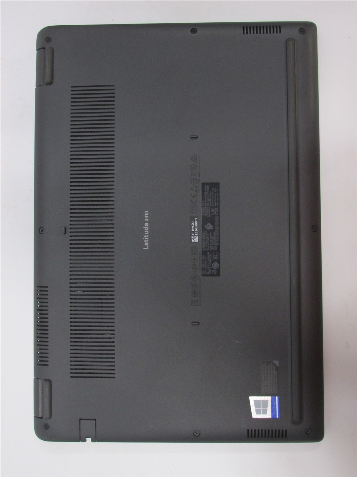 Dell Latitude 3410 i5-10210U 1.6GHz 16GB RAM 256GB NVME 14″ Win 11 Pro COSM DMG
