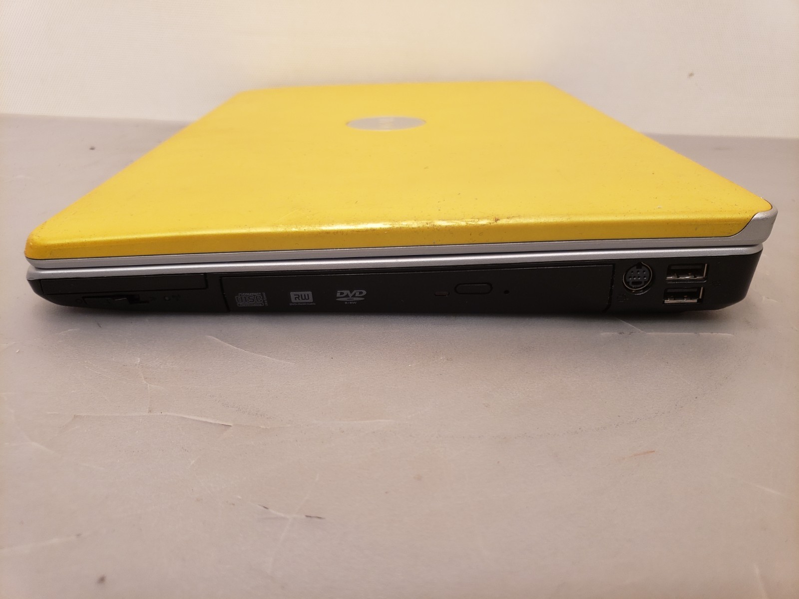 Dell Inspiron 1525 Yellow 15.4″ Gaming Laptop Core2 DUO 2.00GHz 2GB 250GB Vista