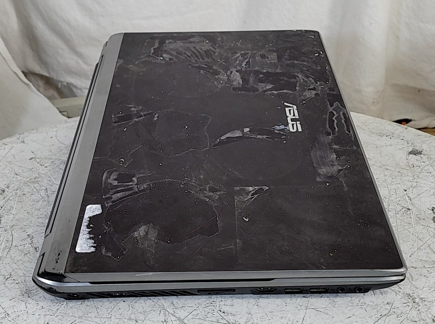 ASUS U52F Laptop Core I3 M 380 4GB 640GB SEE NOTES