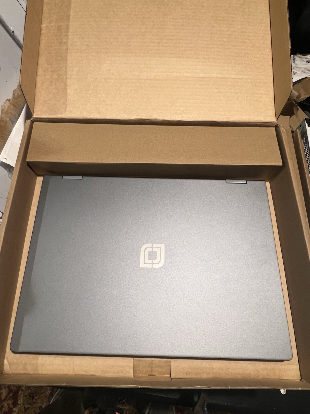 Jumper Laptop J1 Touchscreen 16GB RAM 640GB