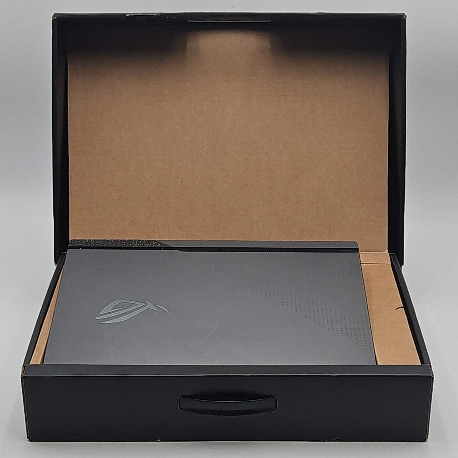 Asus ROG Strix G713PU 17.3″ Ryzen 9 7940HX 2.4GHz 16GB RAM 1TB SSD GeForce RTX
