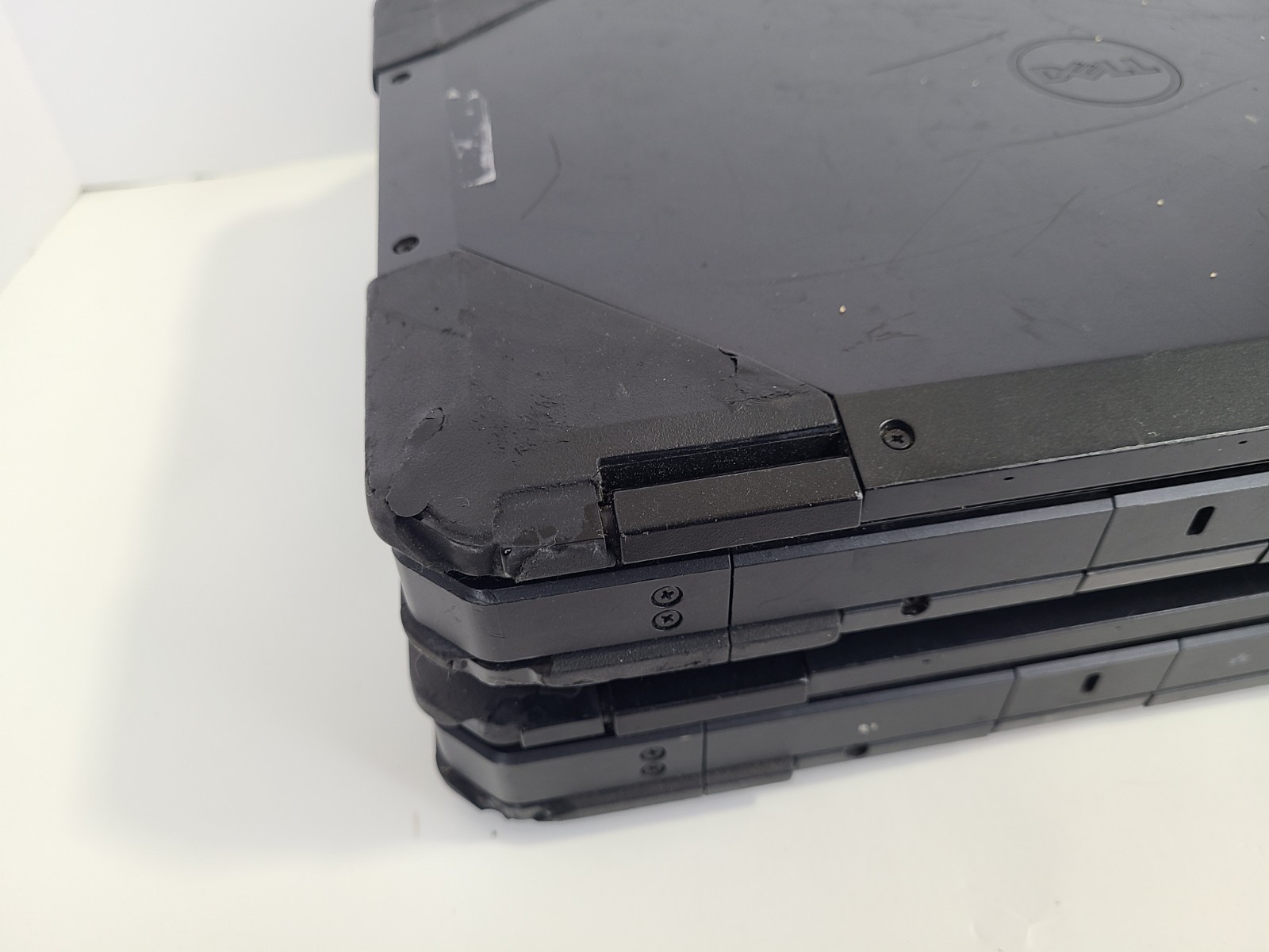 Lot Of 2 For Parts Dell Latitude 5414 Rugged 14″ i5-6300U 2.40GHz 8GB RAM No SSD