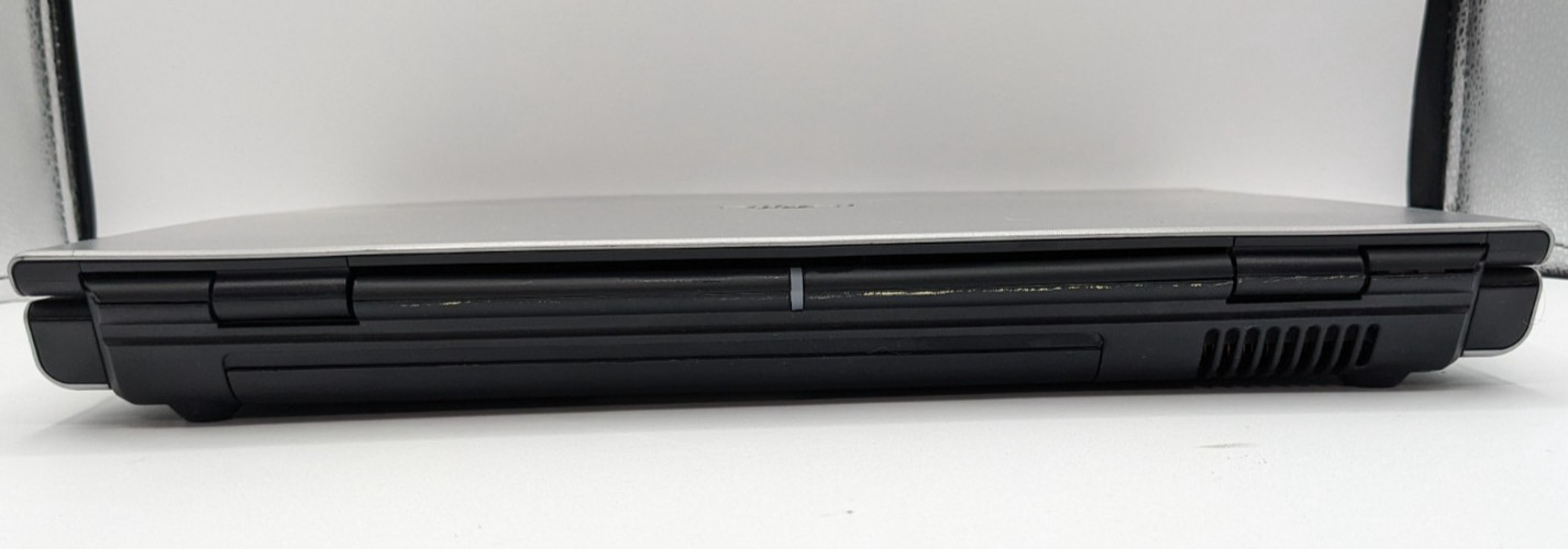 HP Pavilion dv4000 DV4030US Laptop Intel Pentium M for parts no ram