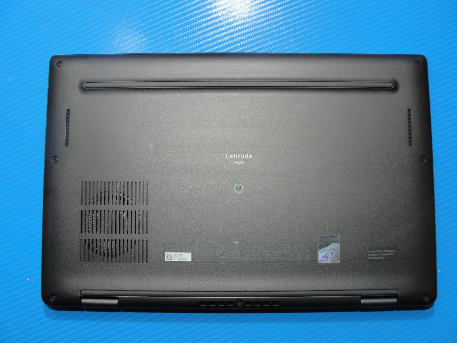 Dell Latitude 7330 13.3″FHD Core vPRO i7-1265U 1.8GHz 16GB RAM 512GB SSD+Charger