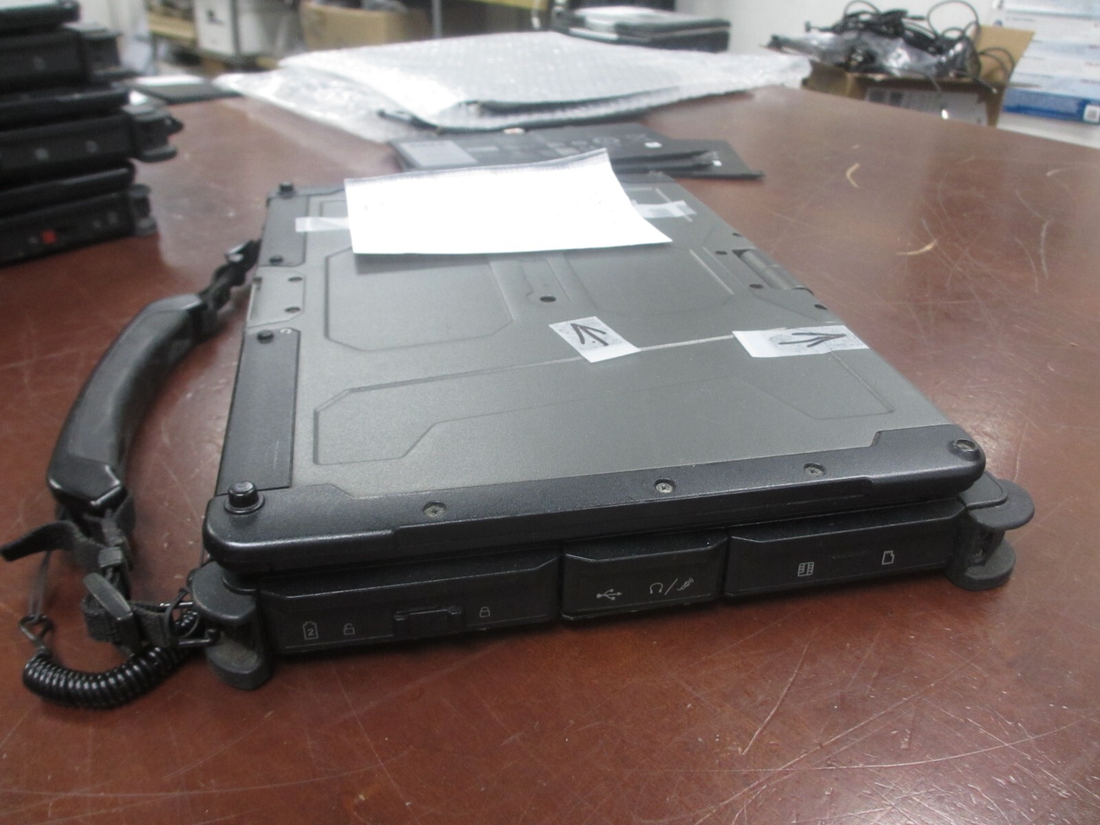 Getac V110 G2 i5 5200U 2.20GHZ 4GB Web-Cam Laptop [NO HDD/CADDY/OS/AC] w/ Pen***