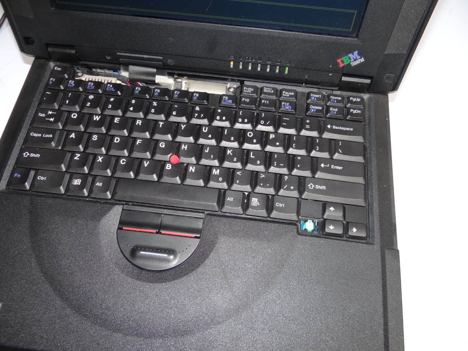 Rare IBM 2611-412 Laptop Floppy Serial Port Boots to BIOS No HDD Pentium Win 98
