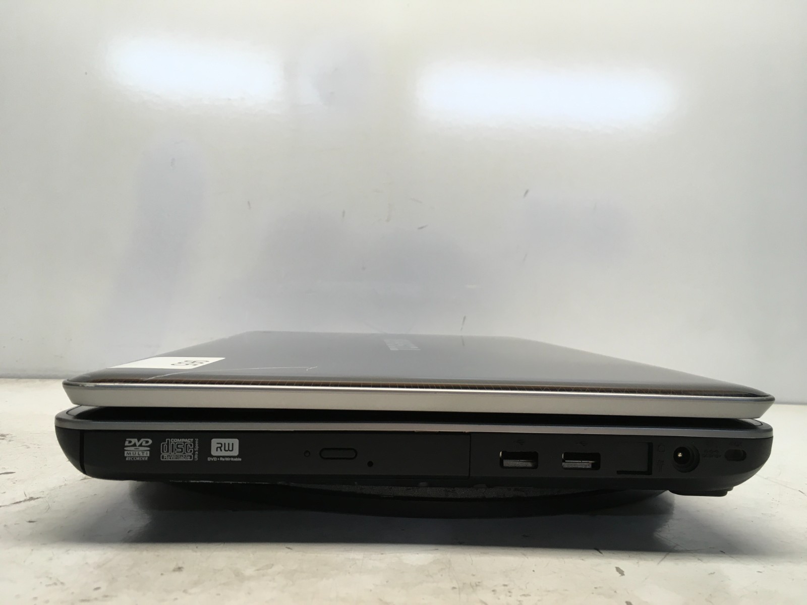 Toshiba Satellite A505-S6980 Intel Core 2 Duo T6600 2.2GHz 4 GB NO HDD No Batt
