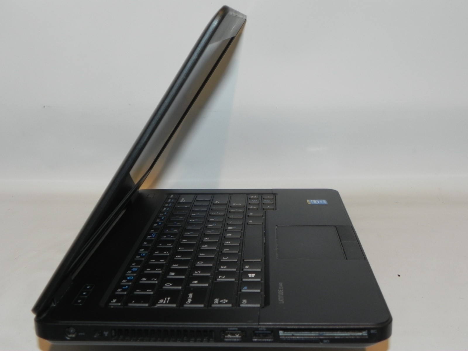 Dell Latitude E5440 14″ Intel i5-4300u 1.9GHz 4GB RAM – FOR PARTS OR REPAIR-