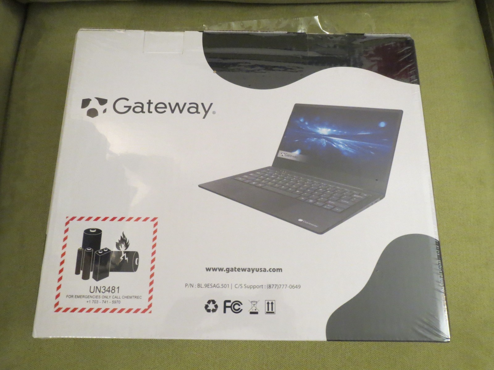 Gateway (Cow Theme) 13.3 inch Ultra Slim Notebook GWTN133-1BK, EMPTY BOX ONLY