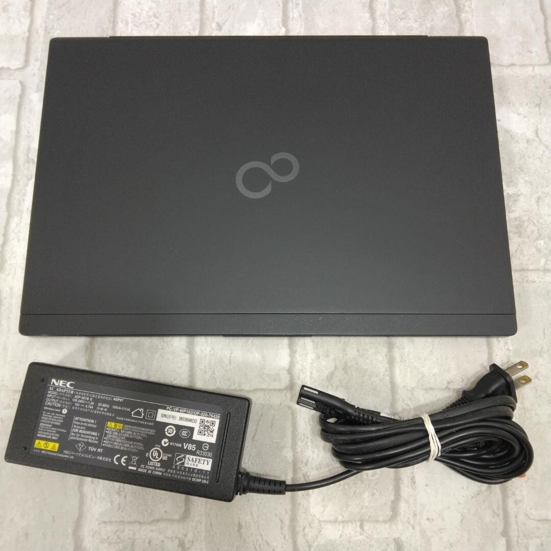 Fujitsu LIFEBOOK U939/B Intel Core i5 8365U SSD 128GB RAM 4GB Used w/ AC