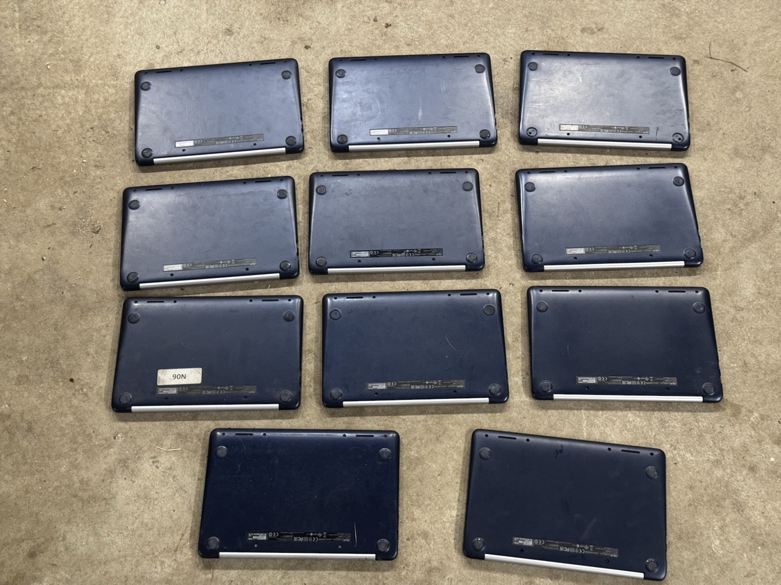 Lot of 11 Working Asus C201P Chromebooks BAD BATTERIES