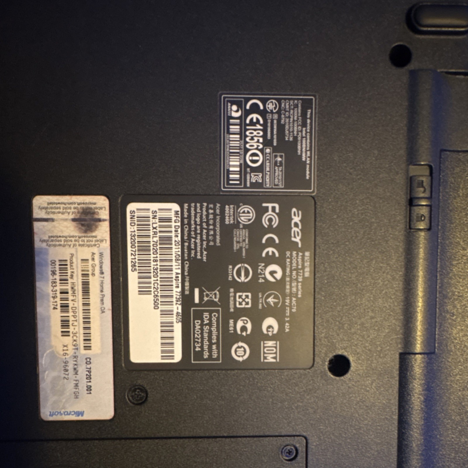 Acer Aspire 5733Z 15.6″ Laptop Intel Pentium 2GB 320GB HDD Windows 7 Blue