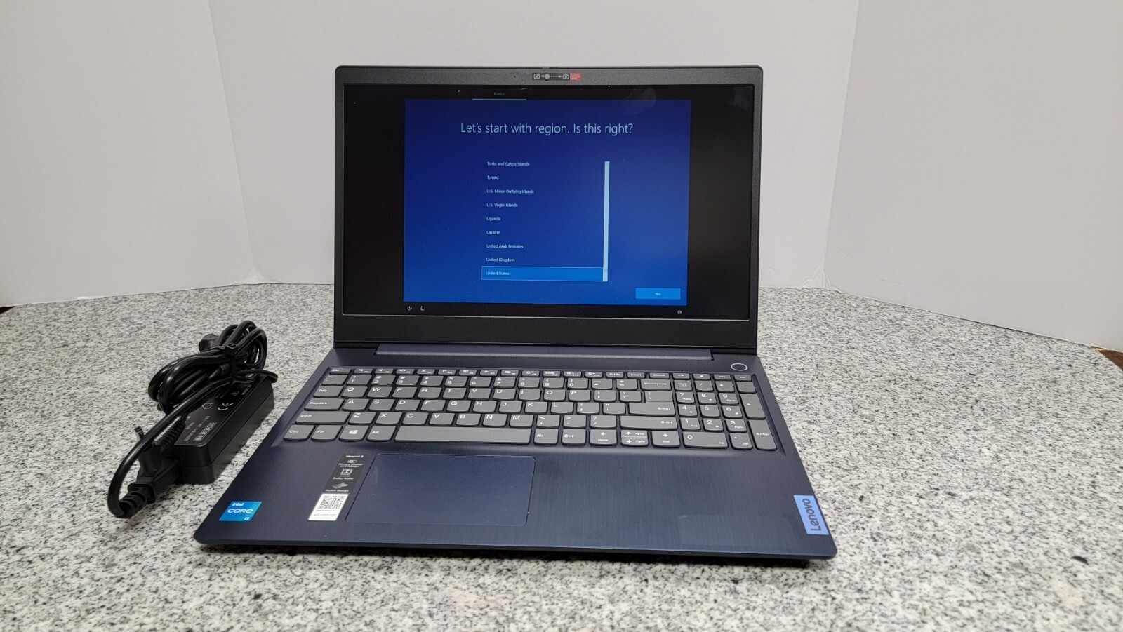 Lenovo IdeaPad 3 15ITL05 15.6″ Intel Core i3-1115G4 3.00GHz Laptop a-x