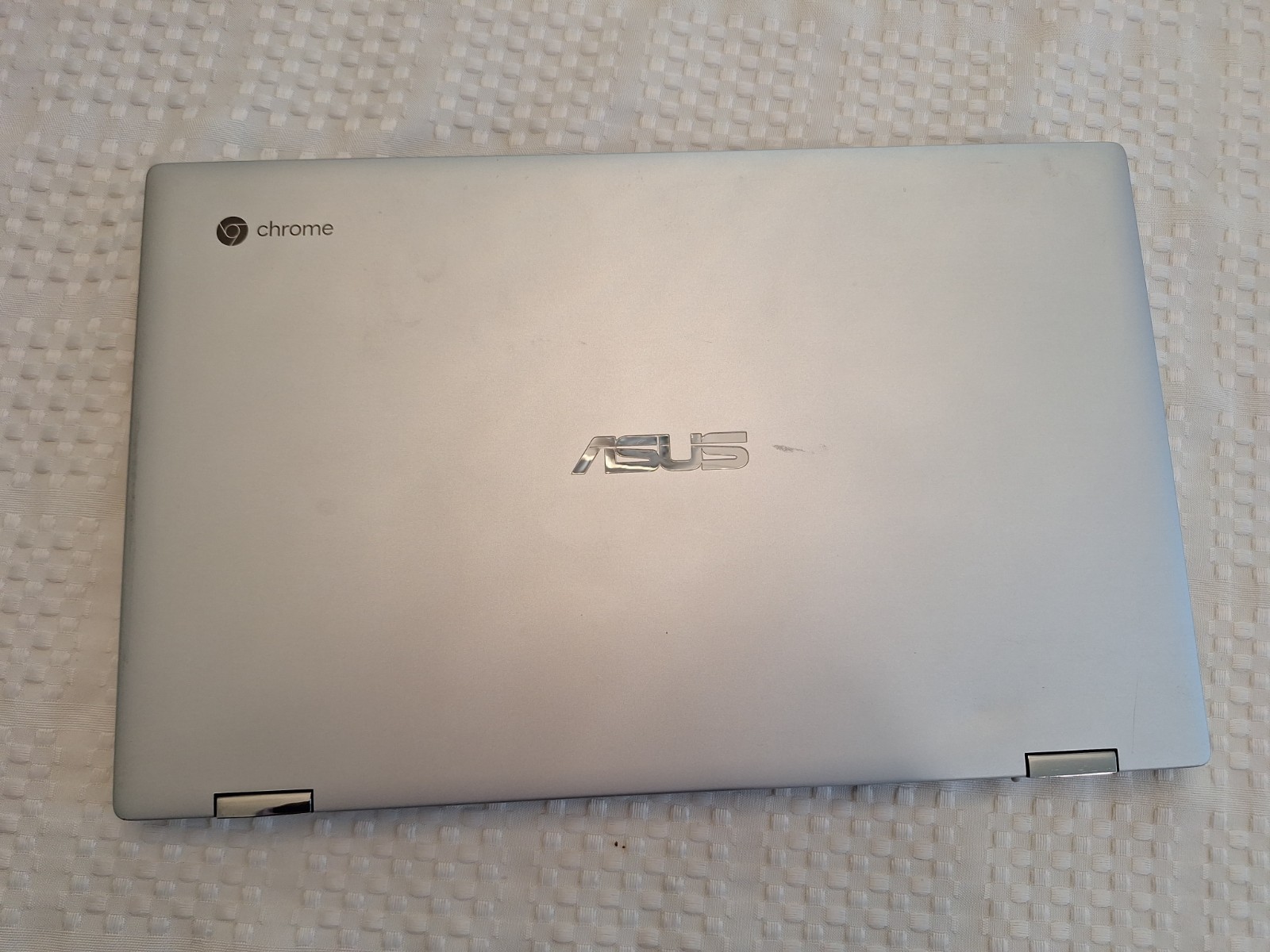 ASUS C434T CHROMEBOOK M3-8100Y @ 1.10 GHz,4GB RAM,2GB STORAGE,CHROME OS-(PARTS)