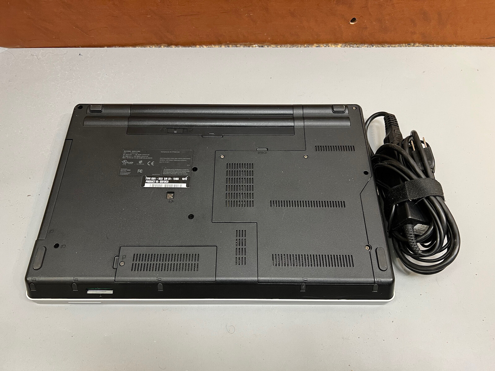 LENOVO THINKPAD EDGE 15 15.6″ Intel Core i3 M370 2.40GH 4GB RAM 500GB HDD WEBCAM