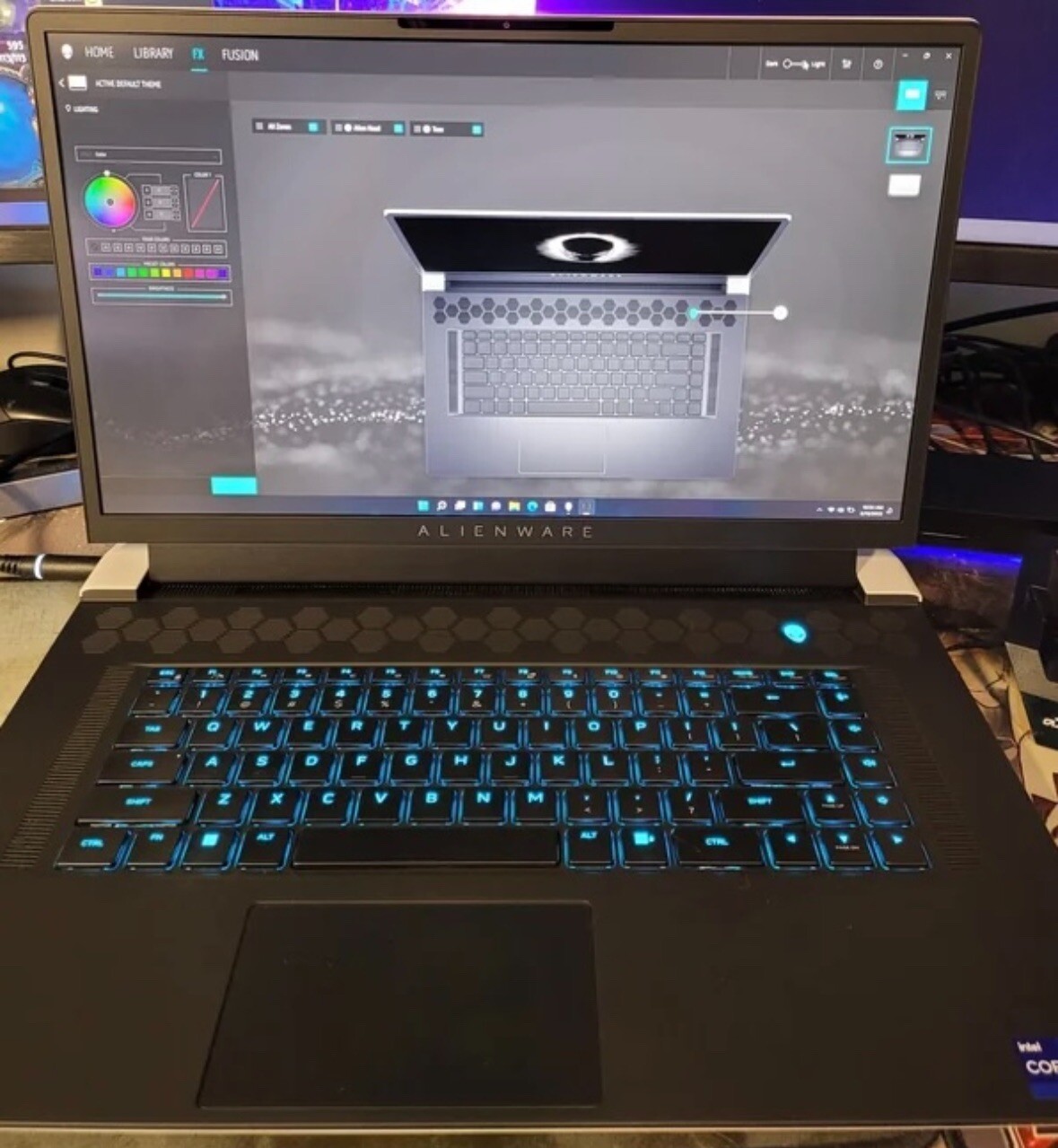 2021 Alienware x17 R1 i7-11800H 16GB RAM 512GB SSD 17.3″ FHD 165Hz RTX 3070 W11