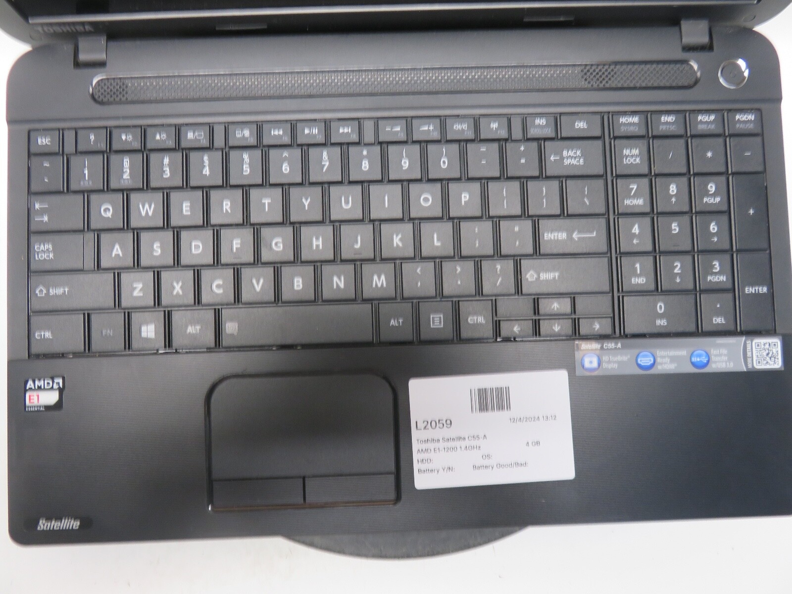 Toshiba Satellite C55-A5201 AMD E1-1200 1.4GHz 4 GB NO HDD No Batt