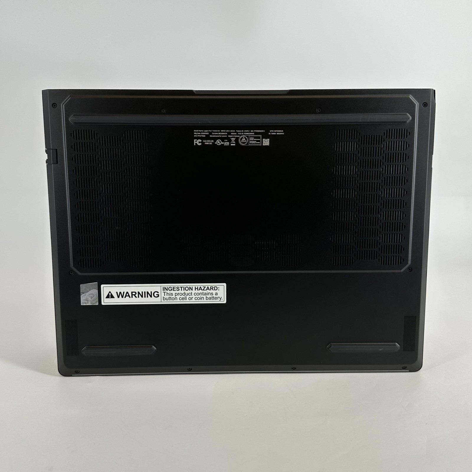 Lenovo Legion Pro 7i Gen 10 16 QHD+ Ultra 9 275HX 32GB 1TB RTX 5080 BENT FRAME