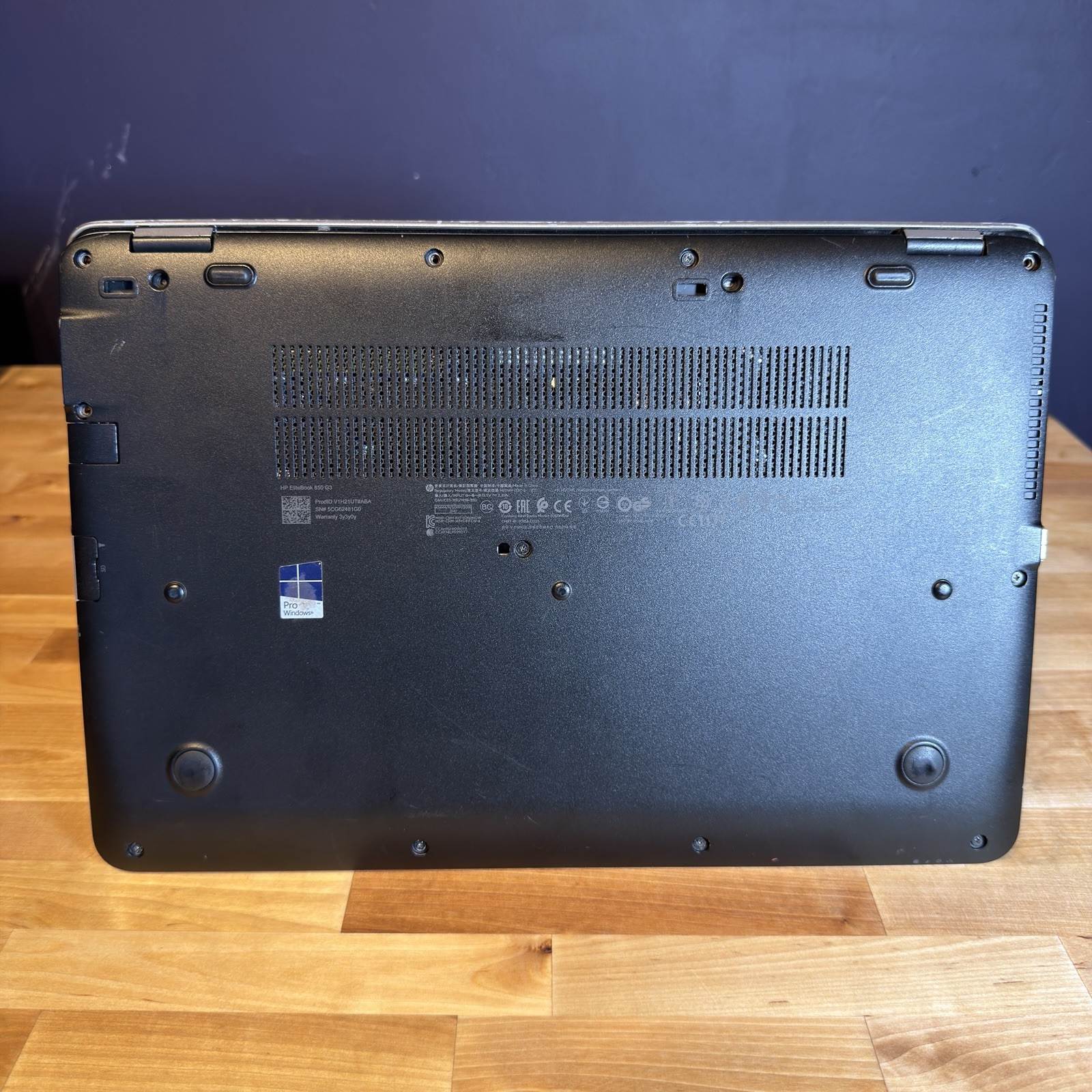 HP EliteBook 850 G3 15.6″ FHD i7-6500U 2.5GHz 16GB RAM 256GB SSD