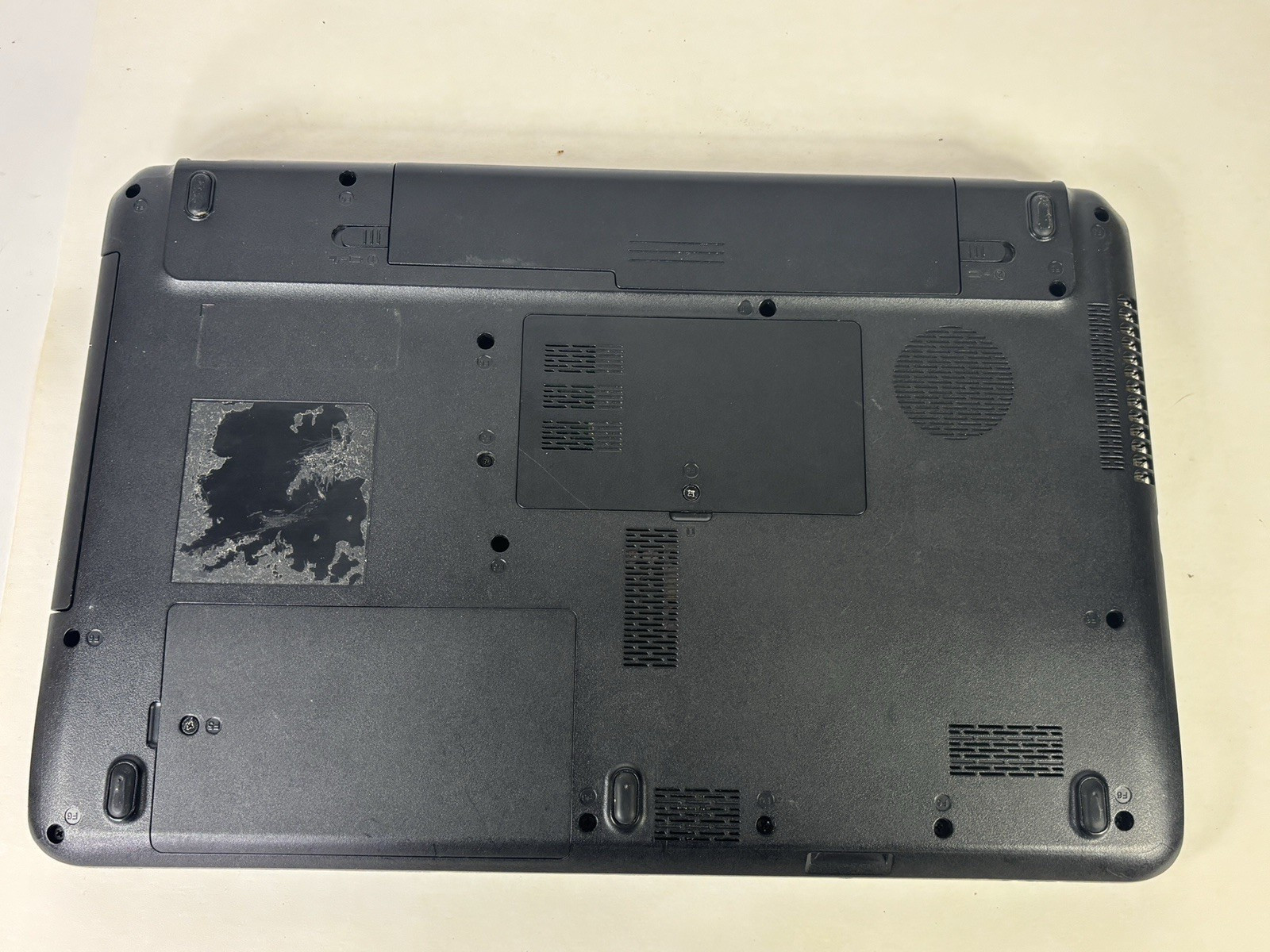 Toshiba Satellite C655 i3 M380 2.53GHz 4GB RAM 298GB HDD WIN 10 PRO *READ*