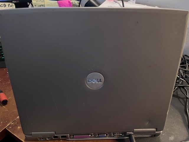 Dell Laptop Windows XP -Parallel port-9 pin Serial Port-RS232-NEW Battery and ac