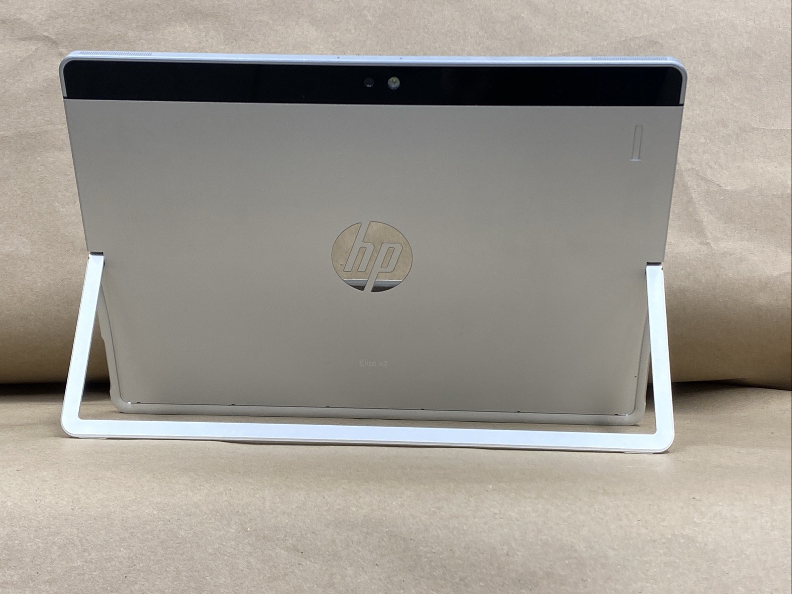 HP x2 1012 G1 – 12″ FHD – m7-6Y75 – 8GB – 256GB SSD – Win 10 Pro – Bad Battery