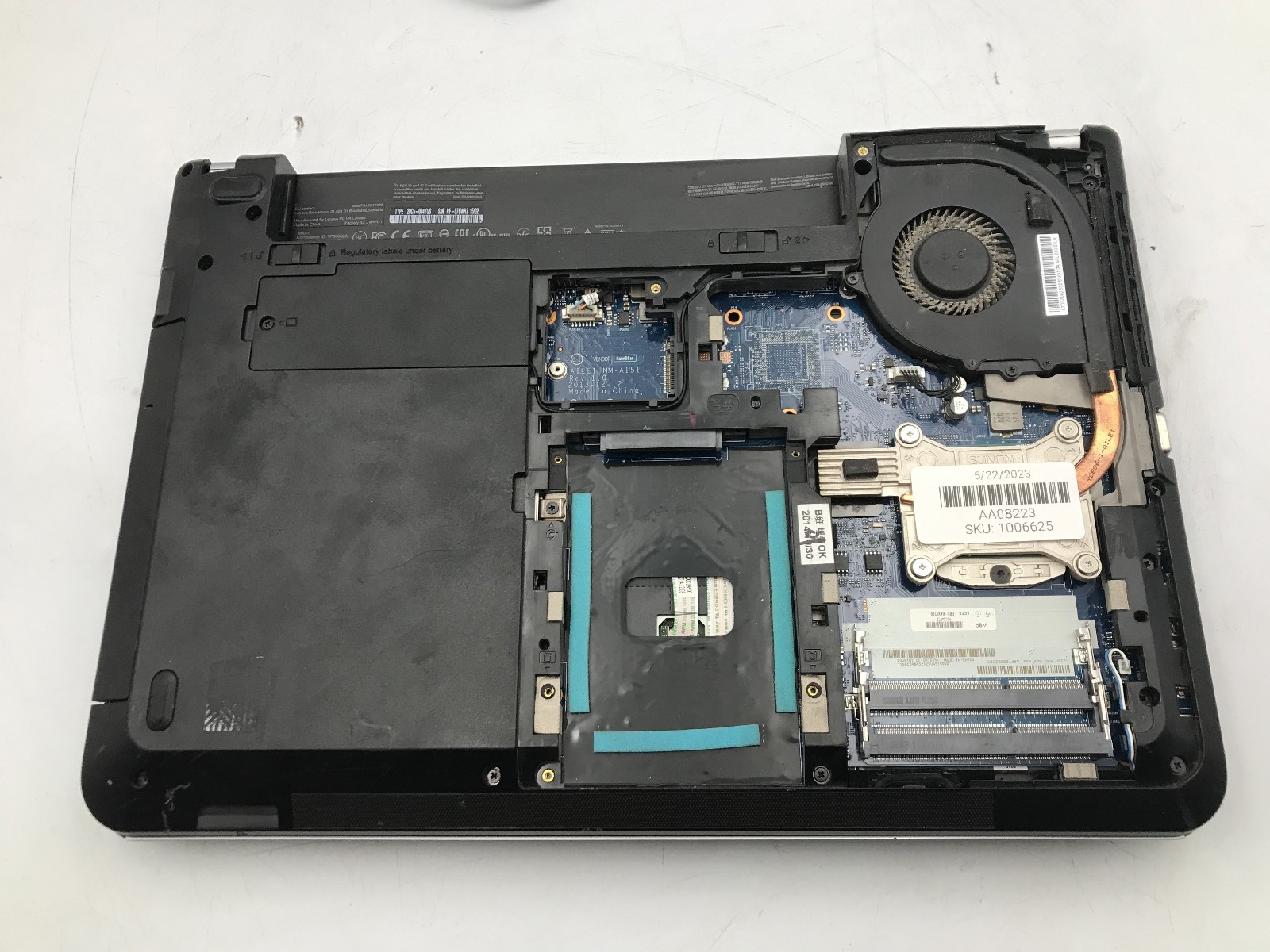 LENOVO THINKPAD E440 – FOR PARTS/BROKEN LCD – INTEL I5 4TH GEN – NO RAM -READ-BB