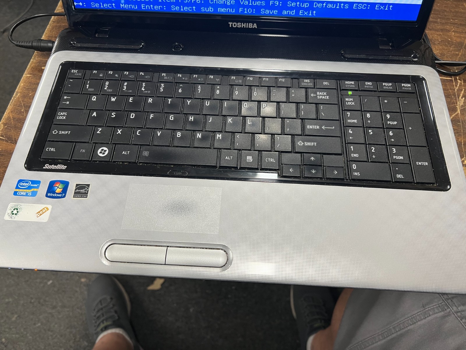 Toshiba Satellite L770 I5-2430m 2.40GHz 4 GB Ram No OS No HDD