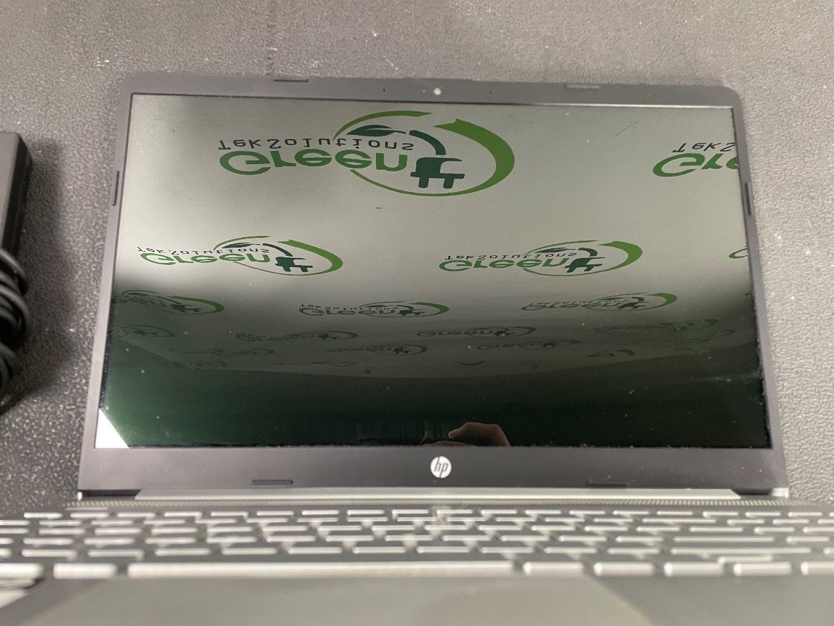 HP 15-dw3xxx 15.6″ i5-1135G7 2.40 GHz 8GB DDR4 512GB NVMe SSD Win 11 Pro