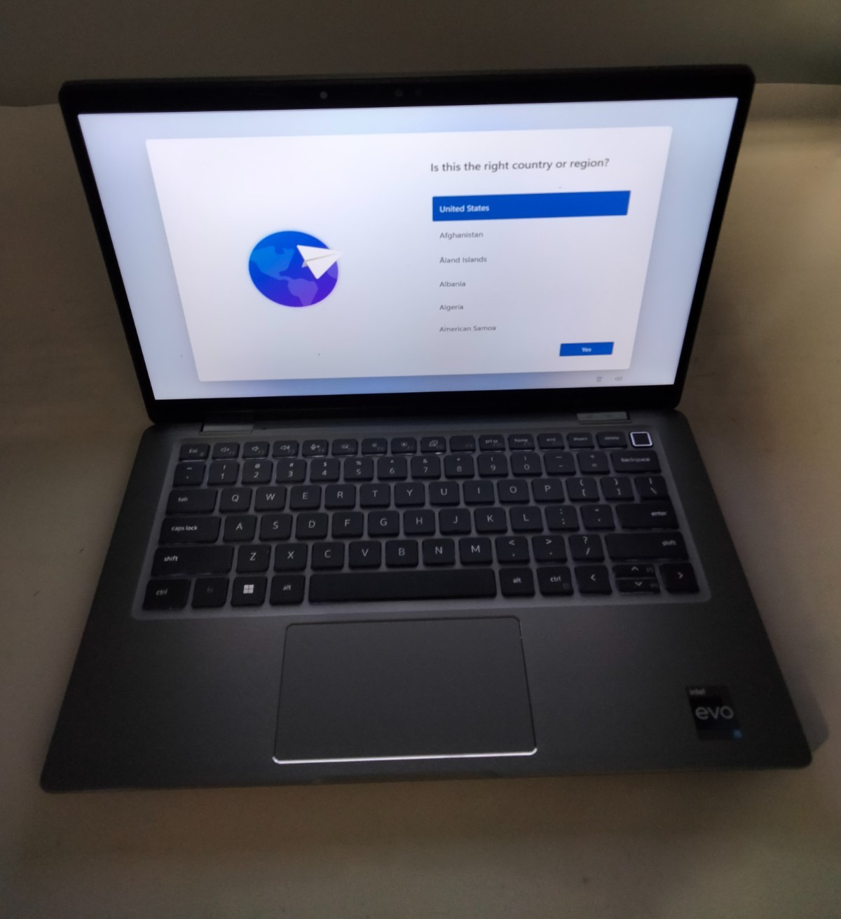 Dell Latitude 7330 i5-1235U 16GB RAM 256GB SSD Win 11 touch laptop