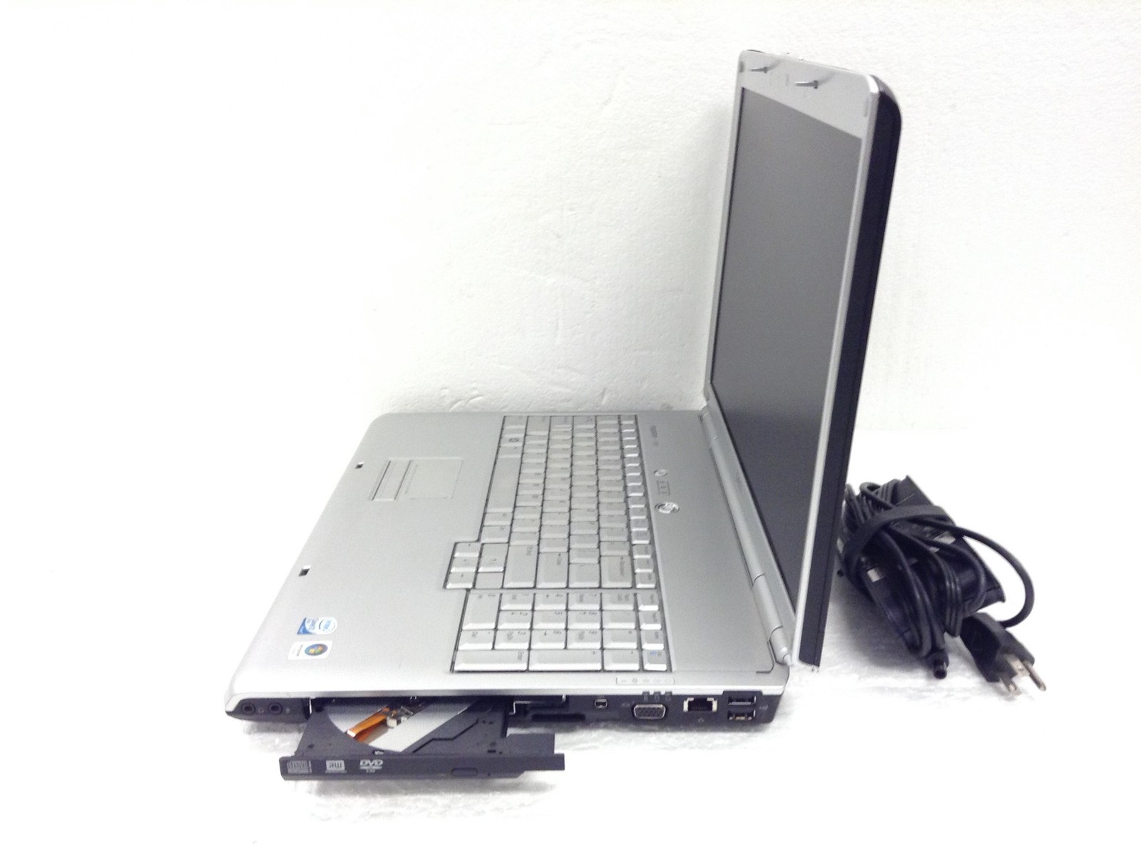 Dell Inspiron 1720 17″ Intel Core 2 Duo 2.0GHz Laptop w/2GB,DVD-RW, No HD, WORKS