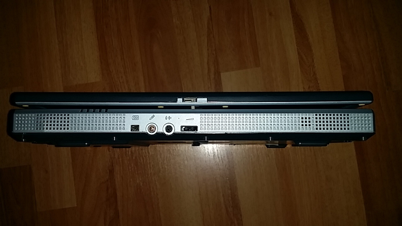 Terra 3000 – Windows XP Laptop – Model 8375 – Retro