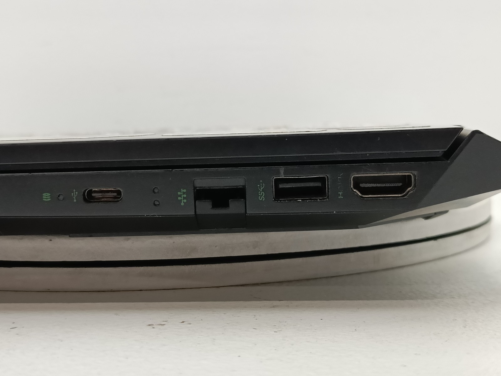 Broken 2016 HP PAVILION 15-EC1073DX 15.6″ AMD Ryzen 5 4500 No RAM/SSD #91