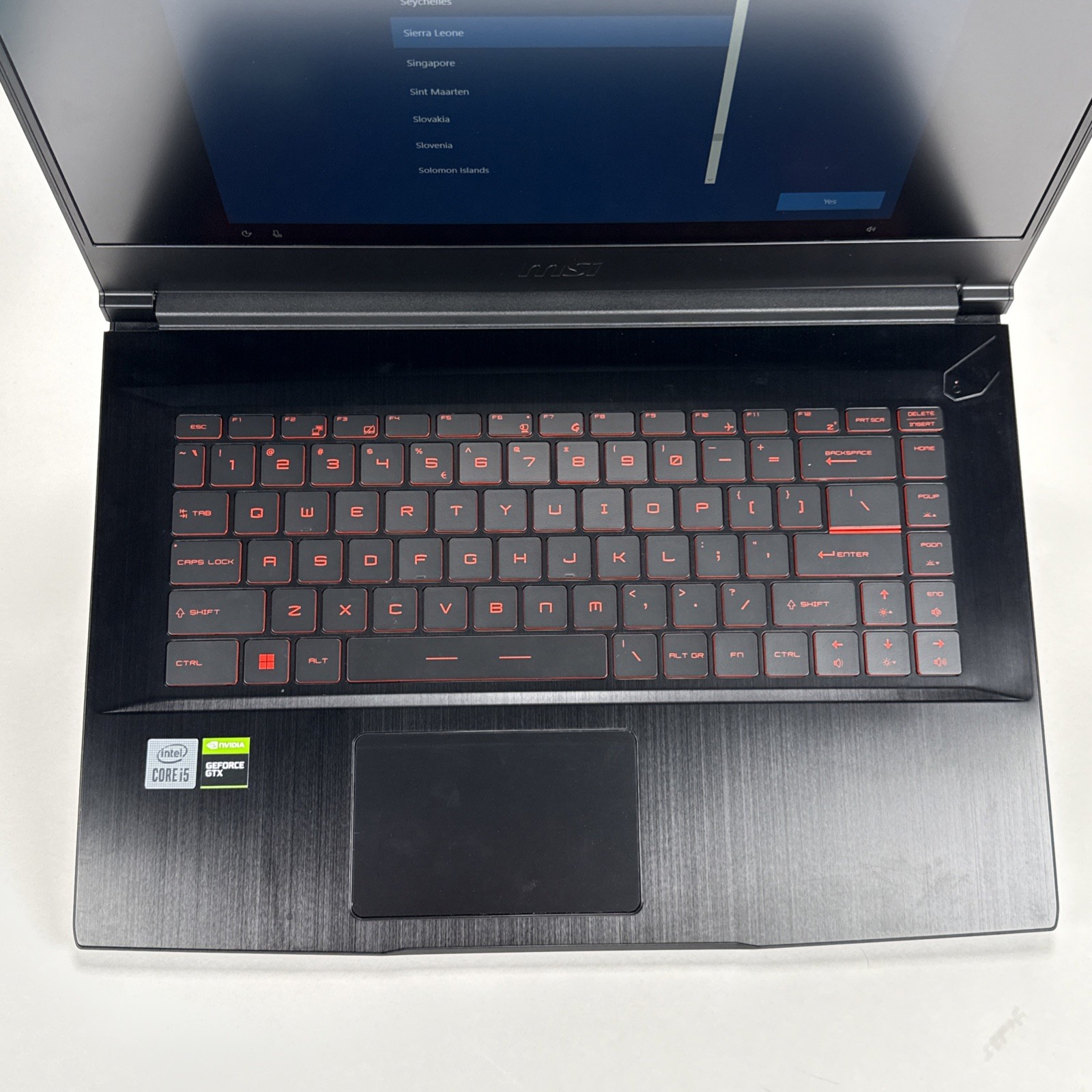 MSI Thin GF75 10SCXR 17.3″ i5-10300H 8GB RAM 512GB SSD GeForce GTX 1650 Ti