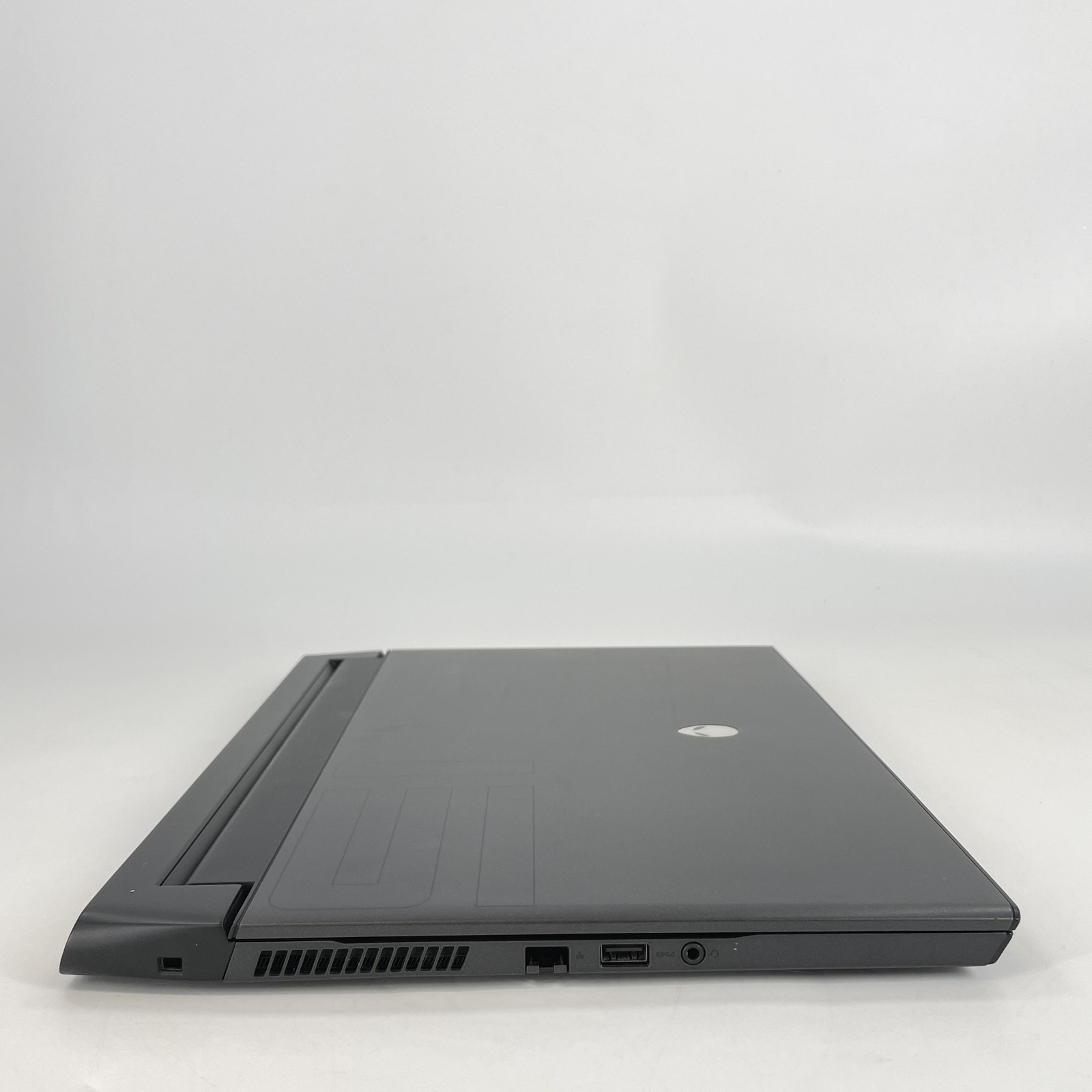 Dell Alienware m15 R4 300Hz FHD i7-10870H 2.20GHz 16GB 1TB/512GB RTX 3070 Good