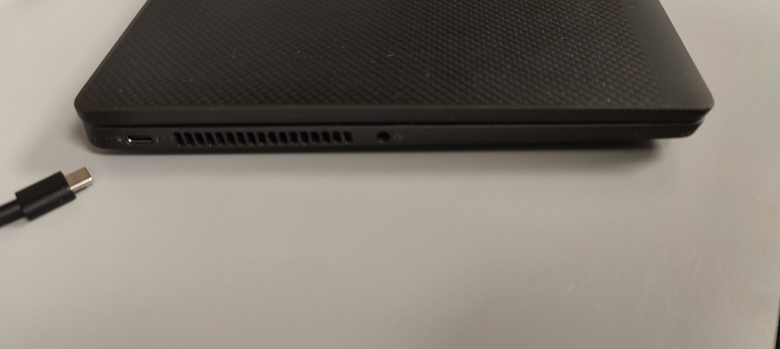 Dell Latitude 7320 13″ FHD Laptop Intel i7-1185G7 16GB 256GB SSD Black Win 11